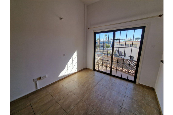 Larnaka, Dwupiętrowy apartament typu Maisonette położony w Larnace